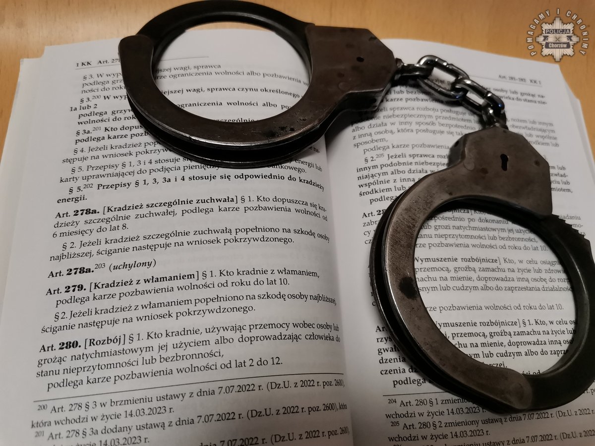 Chorzowscy policjanci zatrzymali cztery osoby w ogólnopolskiej akcji poszukiwawczej