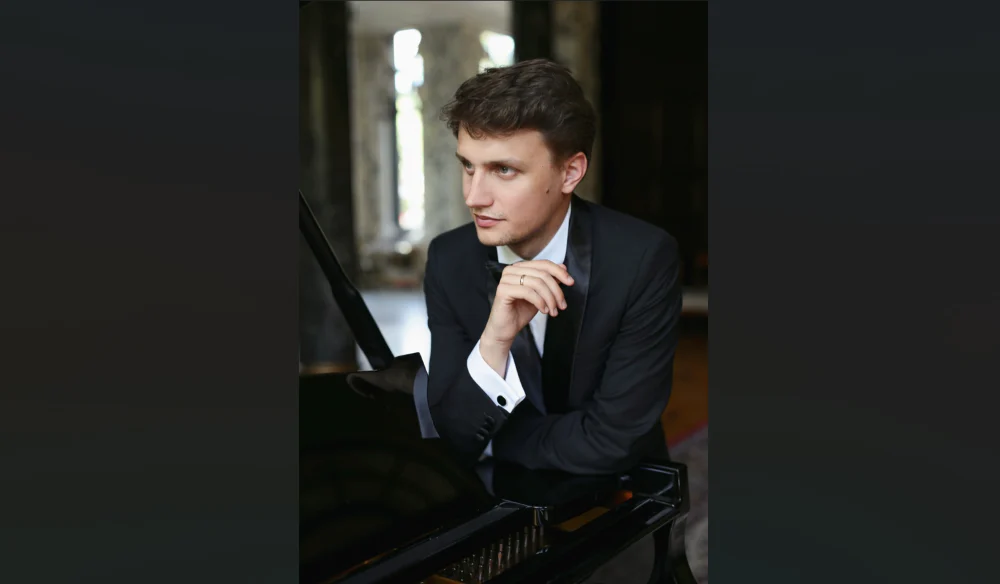 Z Rudy Śląskiej do Wiednia – rozmowa z Szymonem Ogryzkiem, pianistą