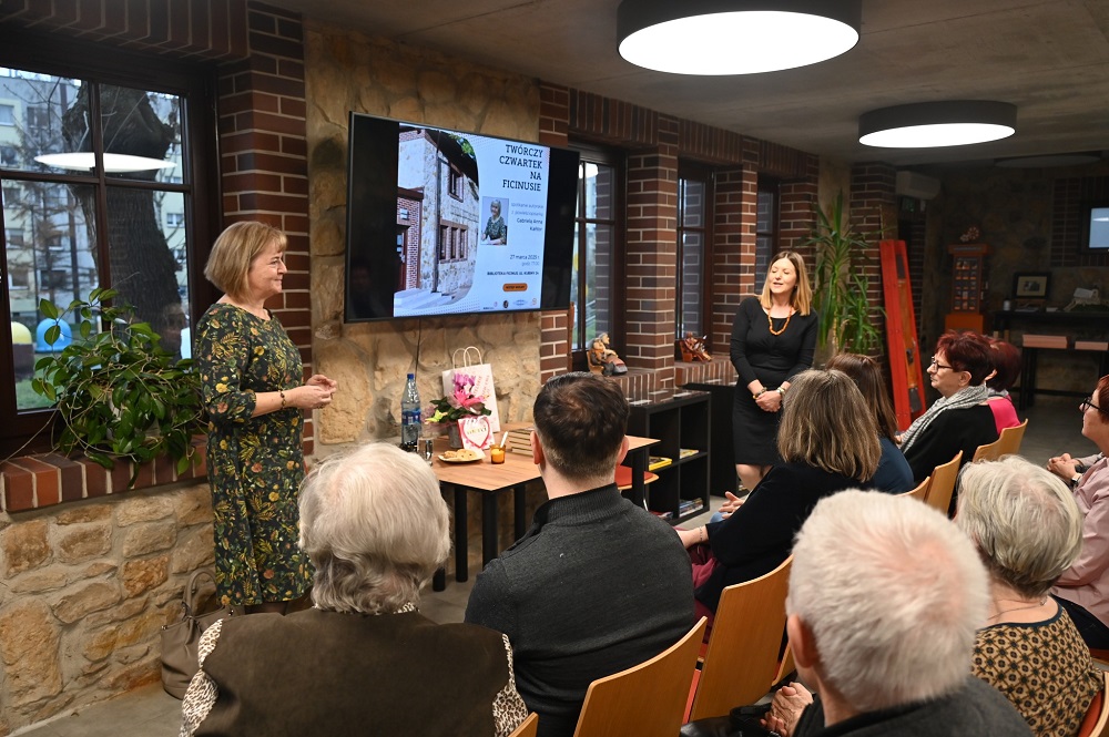 Śląskie historie i literackie emocje – Gabriela Anna Kańtor gościła w Bibliotece Ficinus