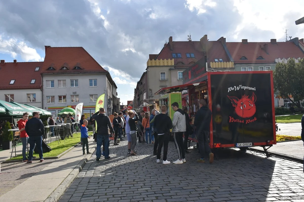 Smaki z całej Polski na wodzisławskim rynku – zlot food trucków już w kwietniu!