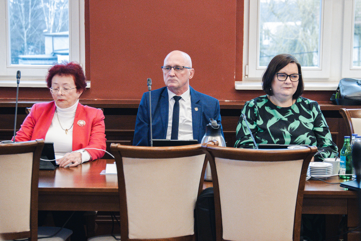 Dyskusje o edukacji, finansach i ochronie środowiska – marcowe spotkania komisji