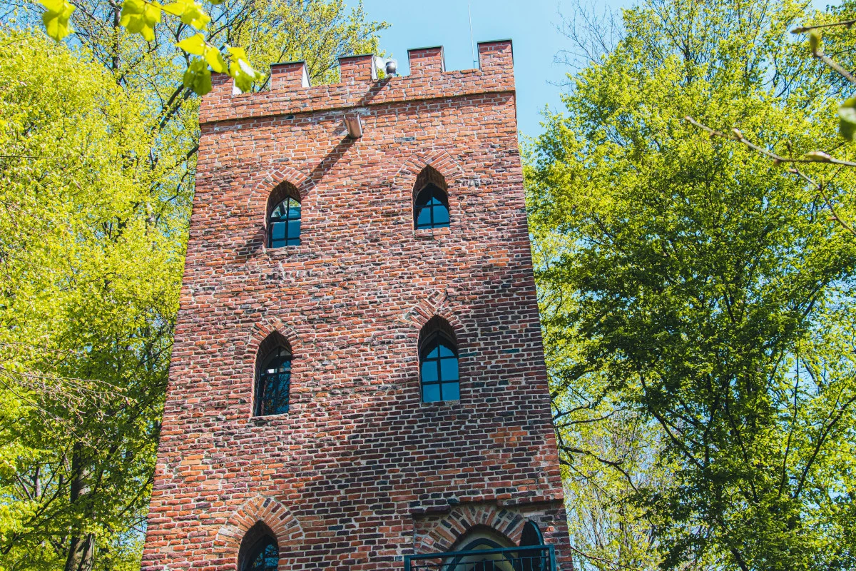 Baszta Rycerska: odkryj historię i niesamowite widoki w Wodzisławiu Śląskim