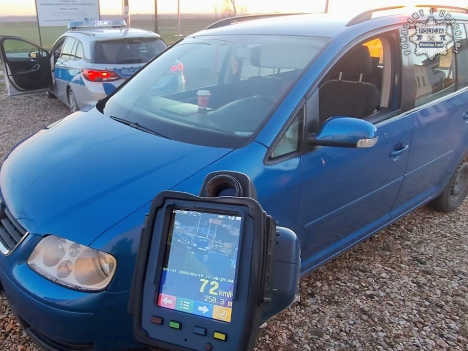 Próba przekupstwa w Lubomi: Kierowca oferował policjantom 200 zł