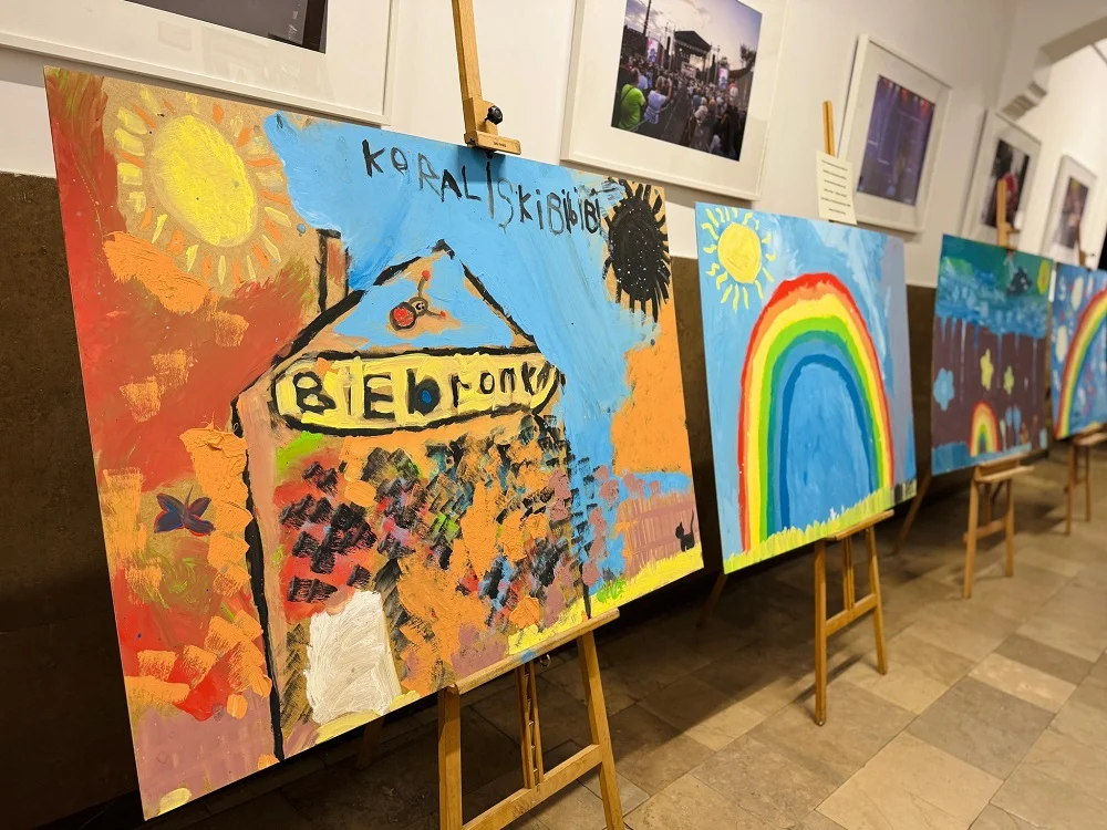 Młode talenty w Mysłowicach – wystawa prac dzieci ze Świetlicy Środowiskowej Nikisz