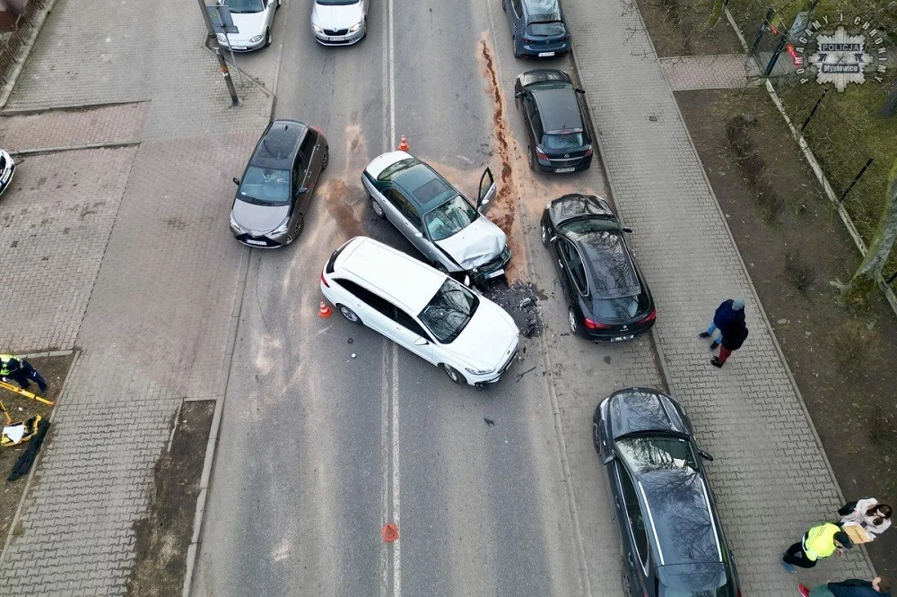 Wypadek na Mikołowskiej, kierowca forda nie ustąpił pierwszeństwa