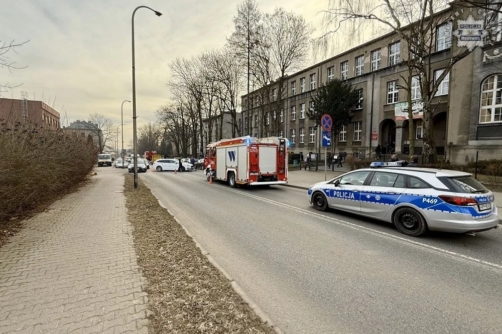 Wypadek na Mikołowskiej, kierowca forda nie ustąpił pierwszeństwa