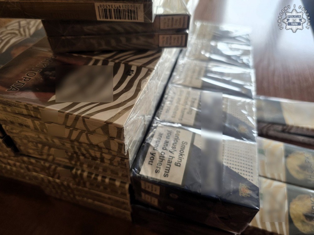 Tyscy policjanci przejęli ponad 2800 nielegalnych papierosów i 52 litry alkoholu