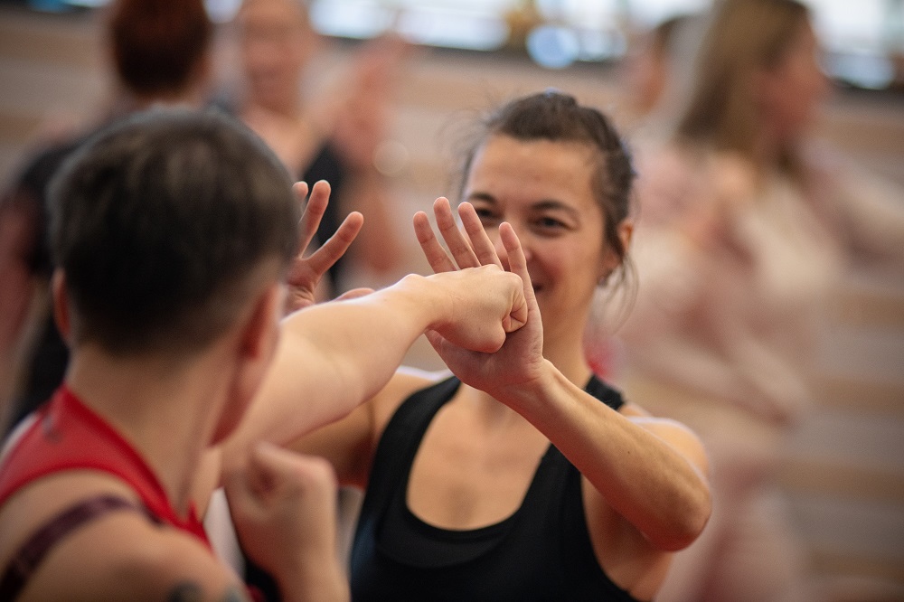 Kurs samoobrony dla kobiet – Bezpłatne treningi na wiosnę