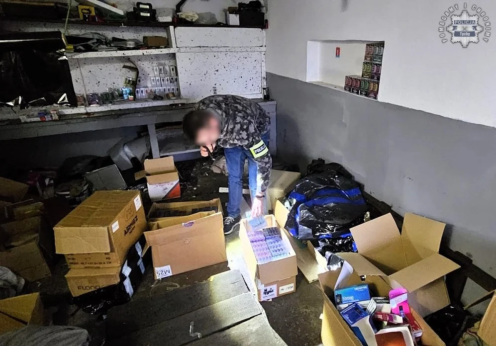 Tyscy policjanci zabezpieczyli 4 tysiące nielegalnych e-papierosów – dwóch mężczyzn zatrzy