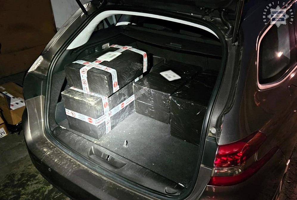 Tyscy policjanci zabezpieczyli 4 tysiące nielegalnych e-papierosów – dwóch mężczyzn zatrzy