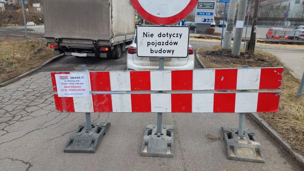 Utrudnienia w ruchu na ul. Powstańców i Traugutta w Orzeszu