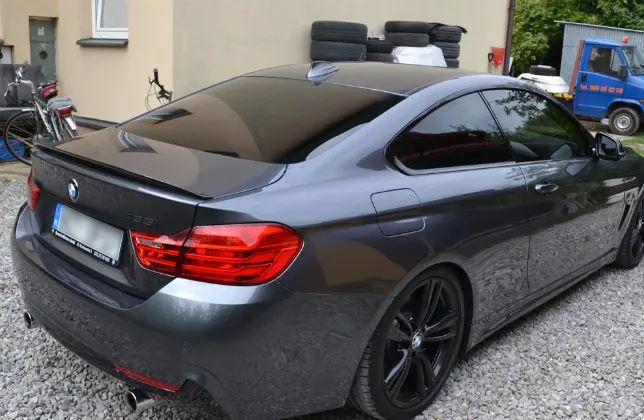 Przyciemnianie szyb - samodzielne czy ze studiem detailingu?