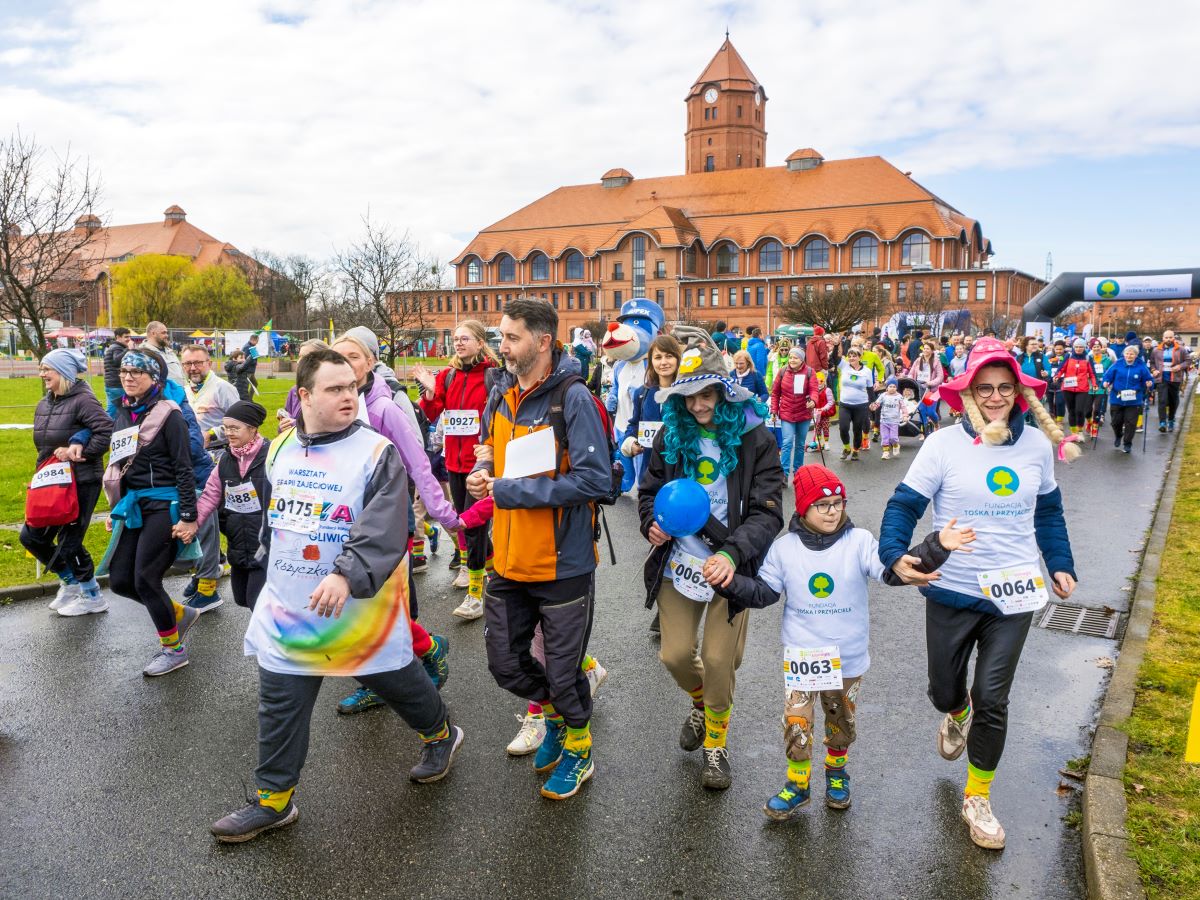 Gliwiczanie pobiegną dla dzieci. Obowiązkowo w skarpetkach nie do pary!