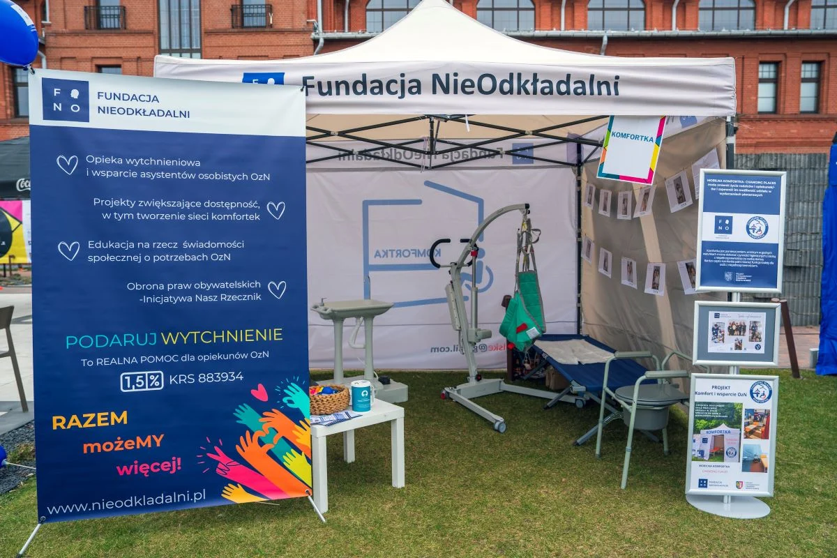 Poczucie godności zaczyna się od wygody. Gliwice stawiają na komfortki