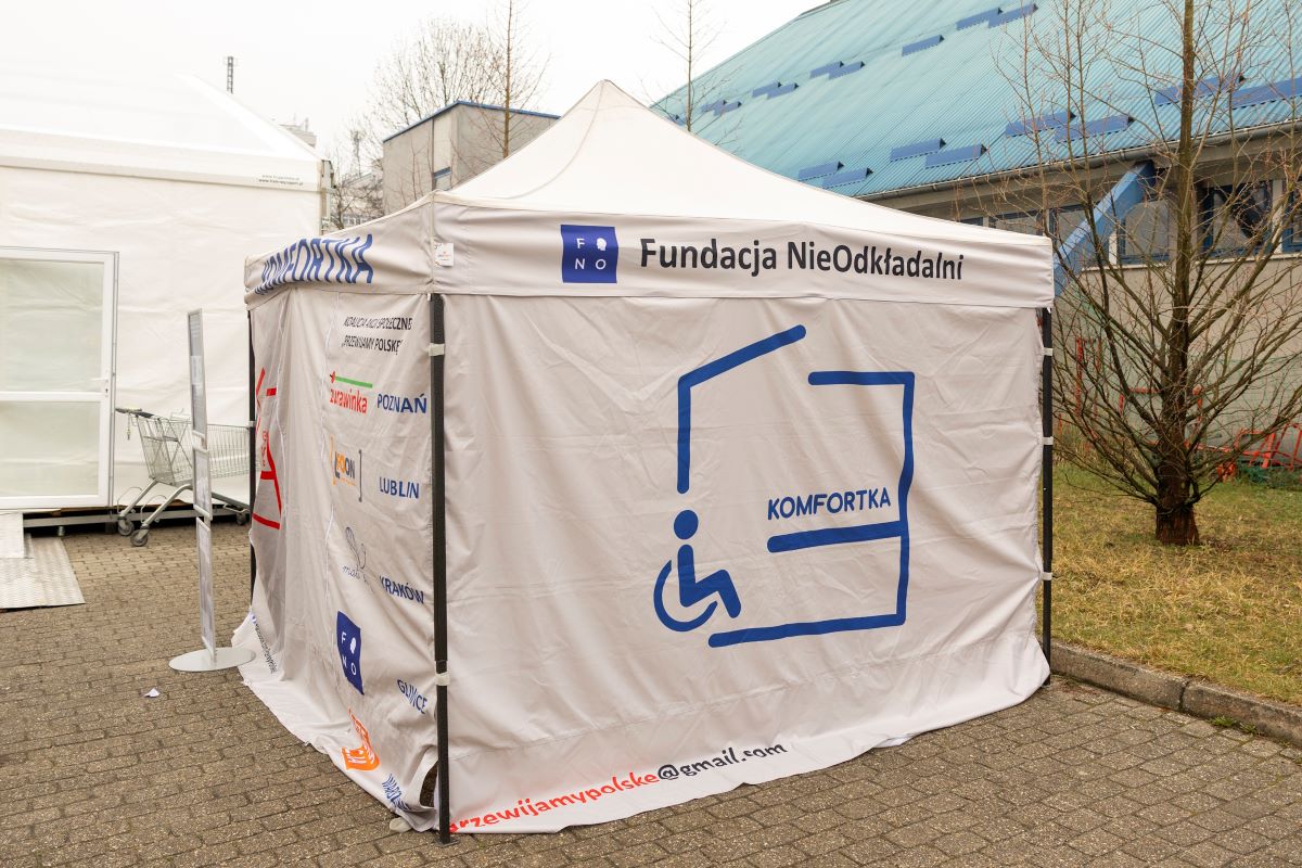 Poczucie godności zaczyna się od wygody. Gliwice stawiają na komfortki