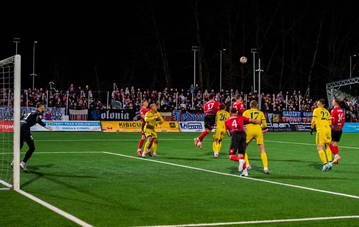 Powrót ligowej piłki do Bytomia. Polonia zdobyła pierwsze punkty w 2025 roku! 8