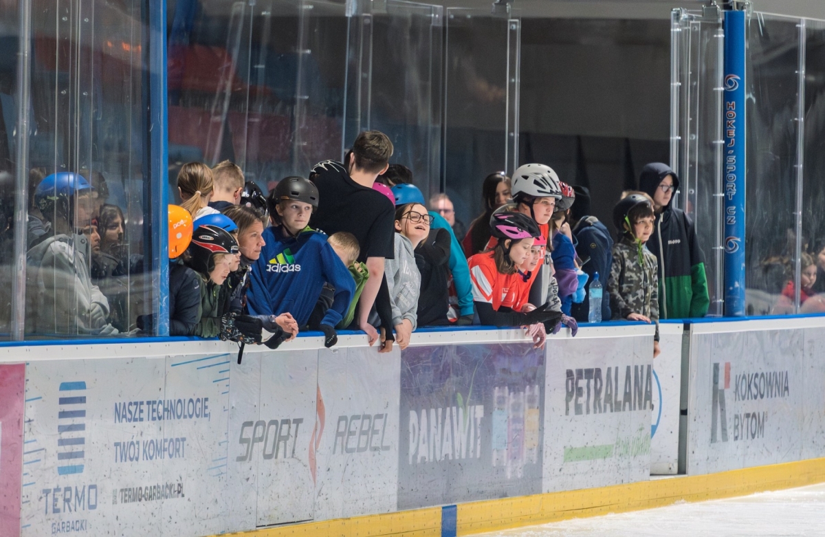 Złote medale w Łyżwiarstwie szybkim dla uczniów Szkoły Mistrzostwa Sportowego! 11