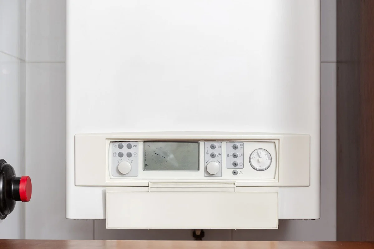 Jak skutecznie odpowietrzyć instalację C.O. i zapobiec problemom z cyrkulacją?