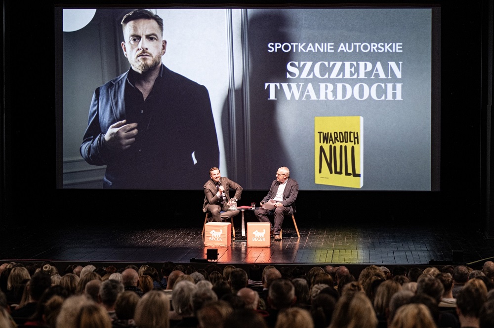 Bytom gościł Szczepana Twardocha – autor "Null" zainspirował fanów literatury