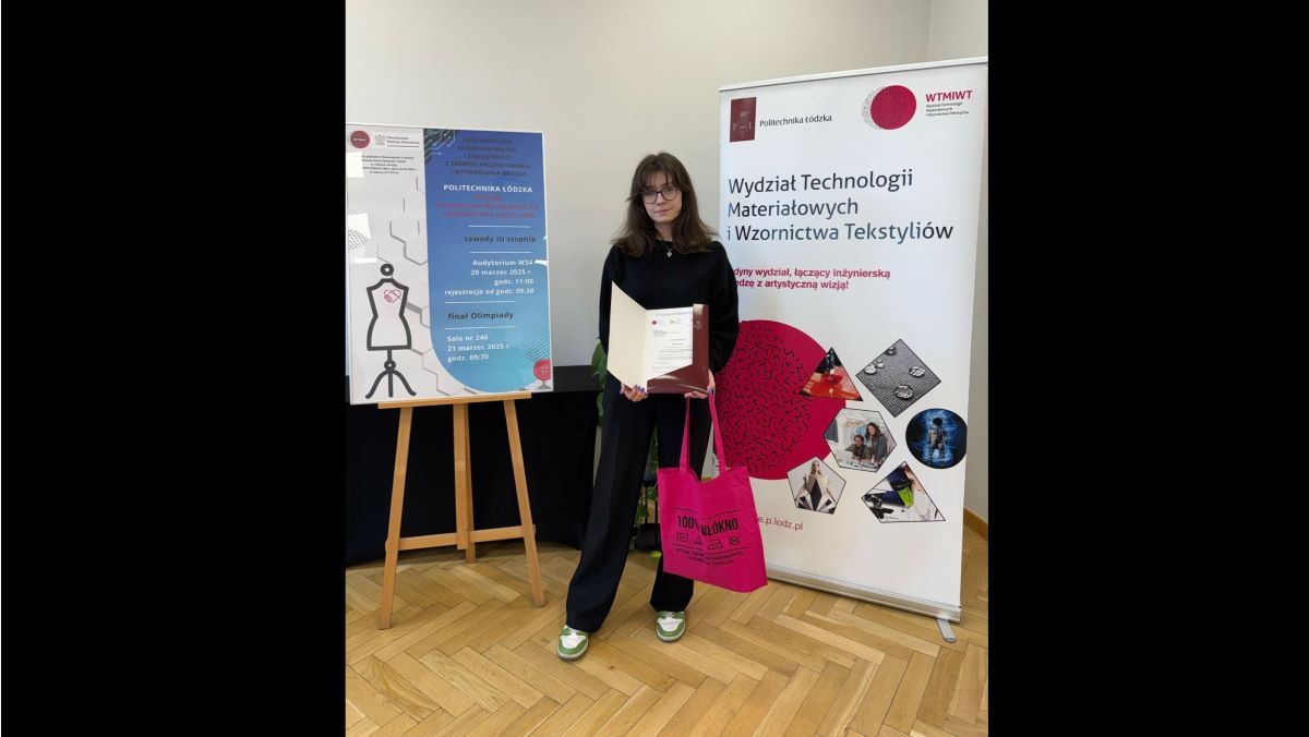 Sukces młodych projektantek z ZSA-EiO