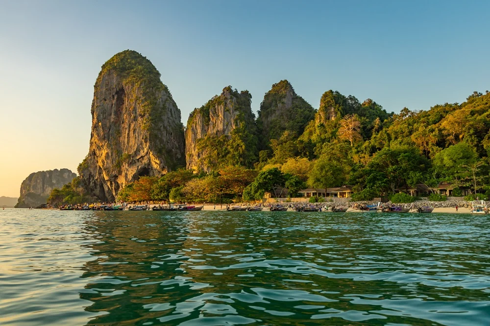 Egzotyczne wakacje to nie tylko plaże. Ten kraj to raj dla turystów