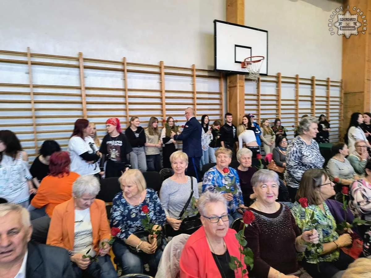 Projekt „Być Kobietą, Być Kobietą”: 24 seniorki zaprezentowały się na wybiegu