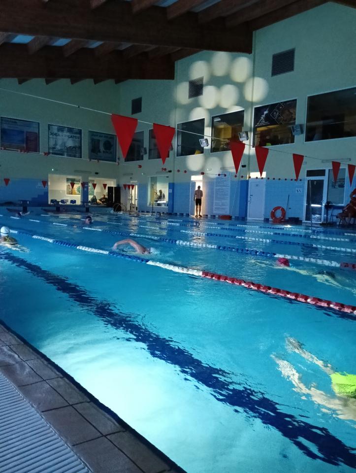 901 km w 24 godziny! XIII Mikołowski Maraton Pływacki zakończony rekordowym wynikiem. Sprawdź klasyfikację i poznaj najlepszych zawodników / fot. MOSiR Mikołów 4