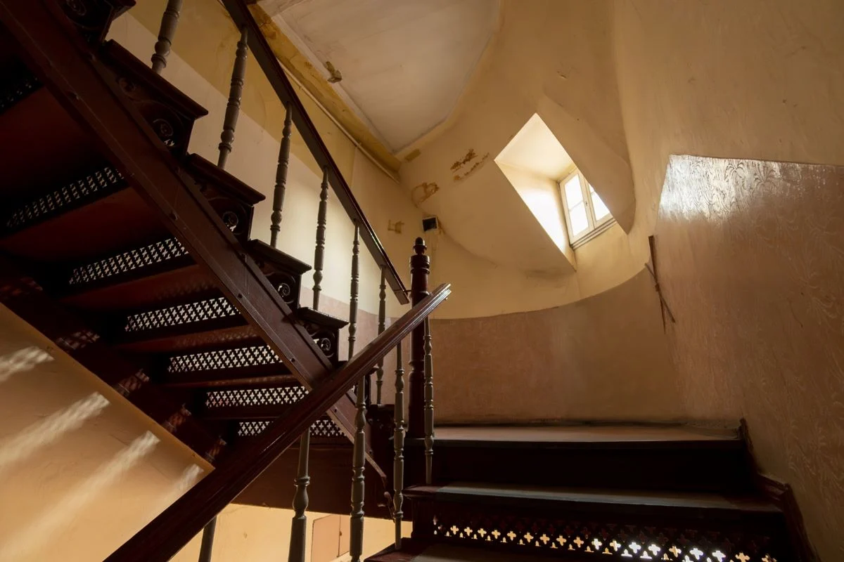 Zabytkowa kamienica skrywała tajemnicę. Niezwykłe malowidła sprzed lat!