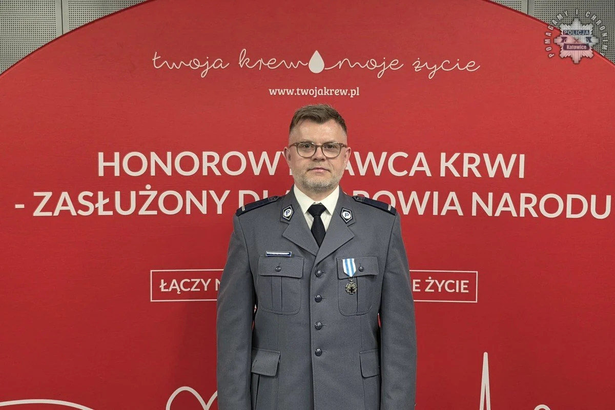 Katowicki policjant odznaczony za oddanie ponad 30 litrów krwi