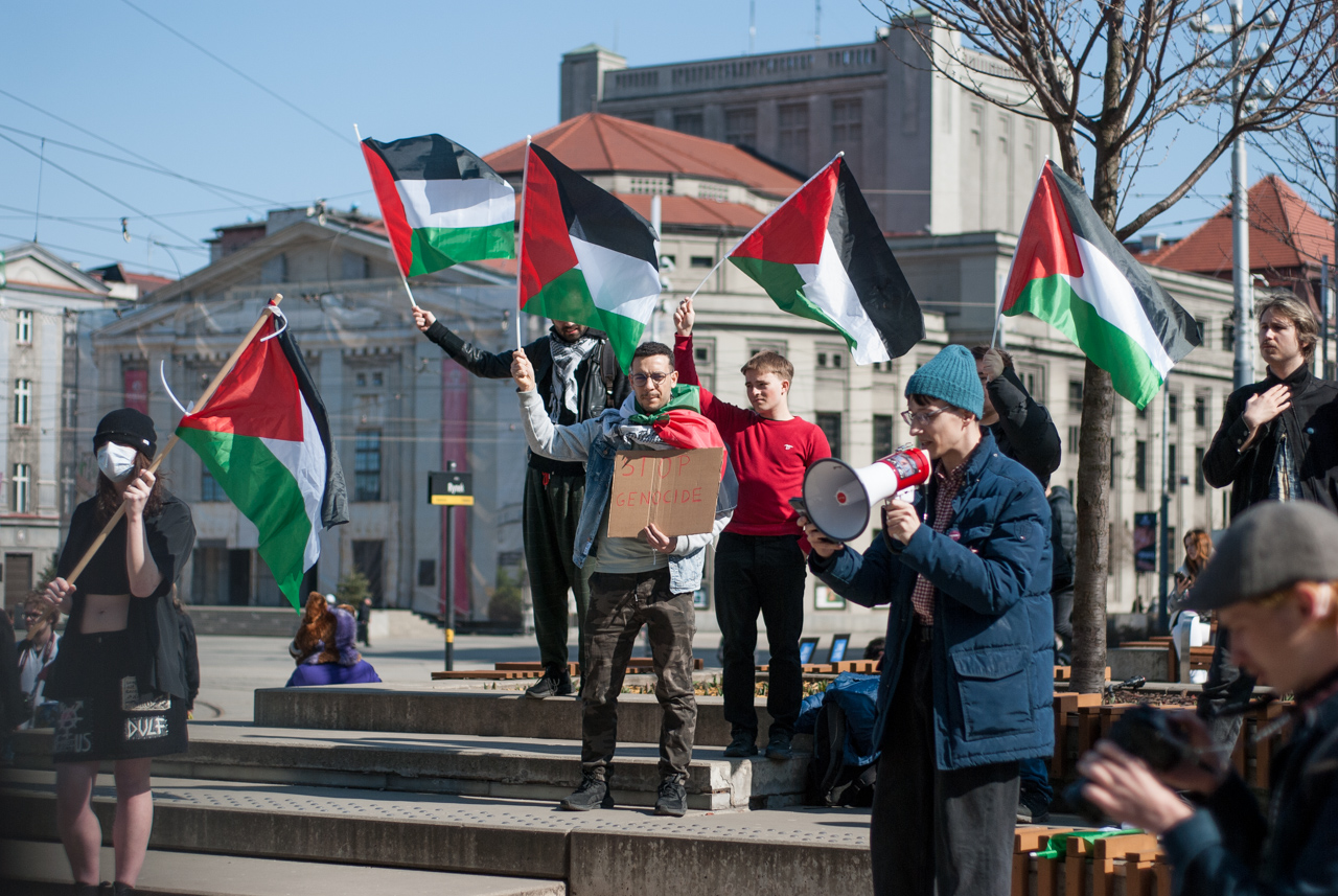 Wolna Palestyna! - sobotni protest na katowickim rynku [ZDJĘCIA / LIVE]