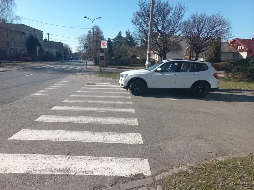 Nieprawidłowe parkowanie w Katowicach. Ponad 500 interwencji w jeden tydzień! 4