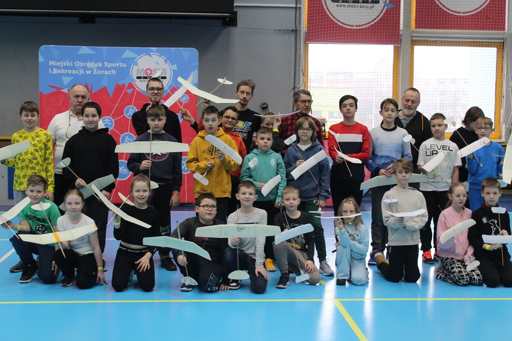 Otwarte Halowe Zawody Modeli Latających w Żorach [FOTO]