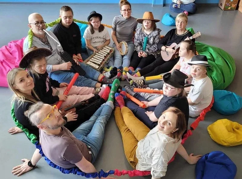 „Kolorowe Skarpetki” – wyjątkowy utwór z okazji Światowego Dnia Zespołu Downa w Żorach