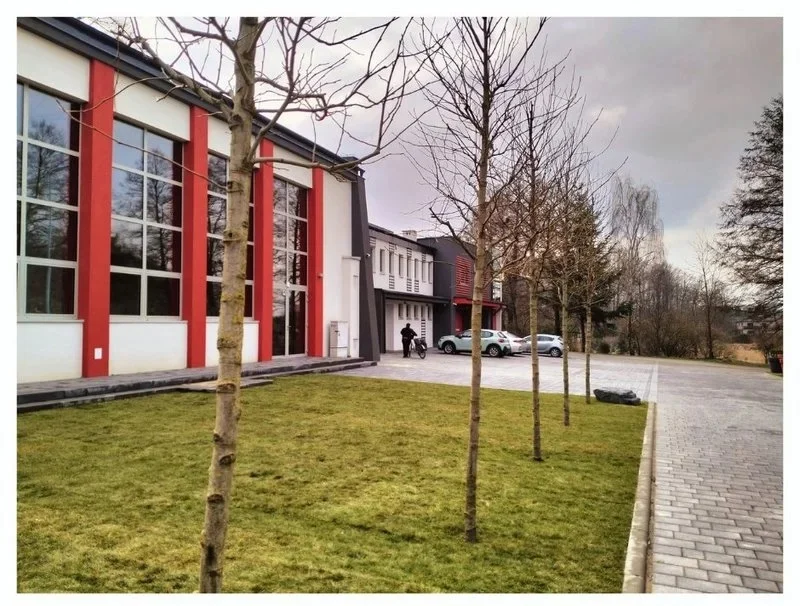 Sala sportowa i siedziba OSP w Rogoźnej po kompleksowym remoncie