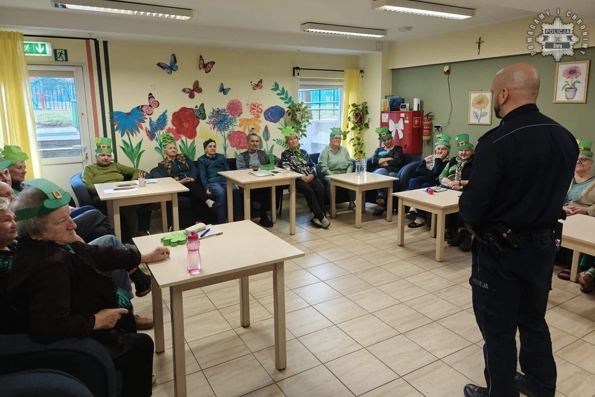 Bezpieczny senior w Żorach. Policja szkoli i ostrzega