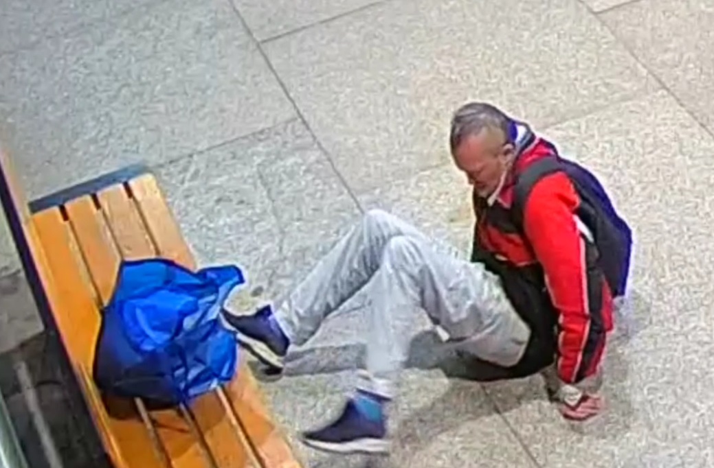 Policja poszukuje sprawcy ataku na konduktorkę na stacji PKP Zabrze! [FILM]