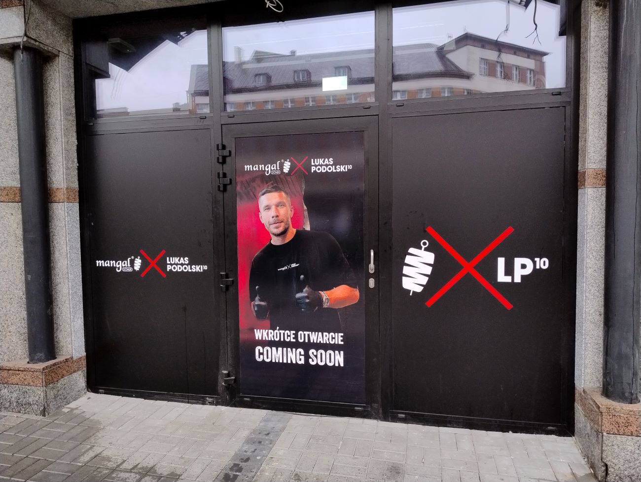 Podolski zapowiada rychłe otwarcie Mangal Kebab w Zabrzu. Co wiadomo?