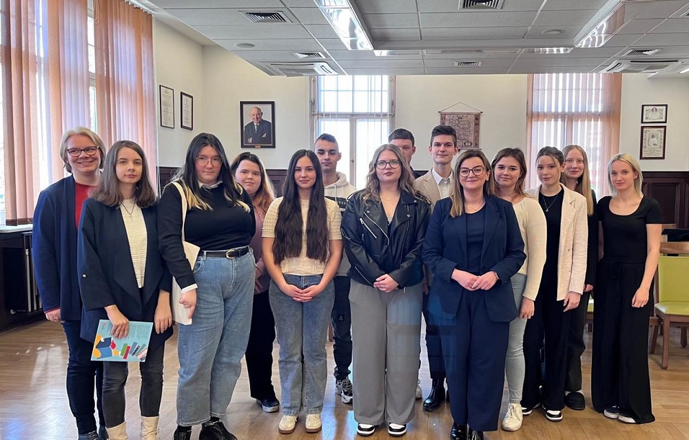 Młodzież z Reja na sesji Rady Miasta. Lekcja samorządności w praktyce