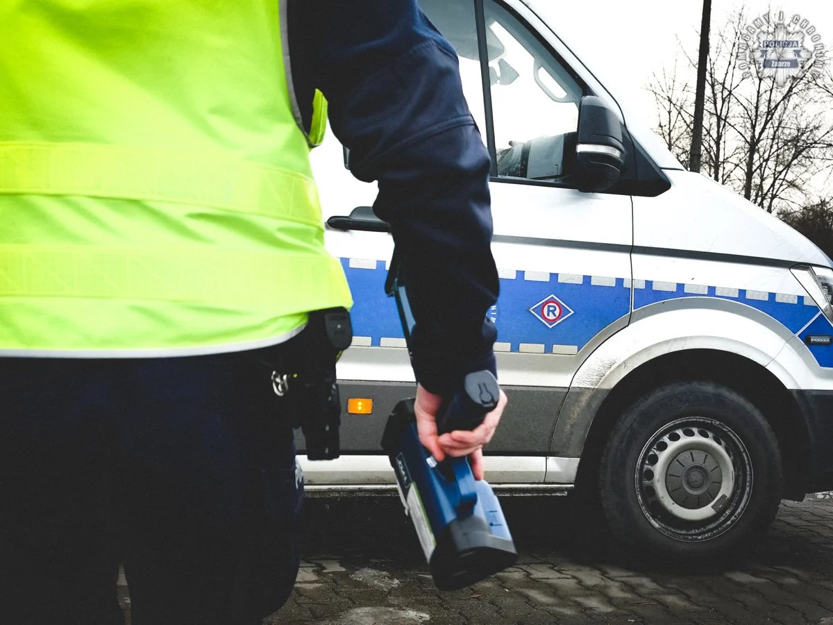 Zatrzymany nietrzeźwy kierowca z zakazem prowadzenia pojazdów