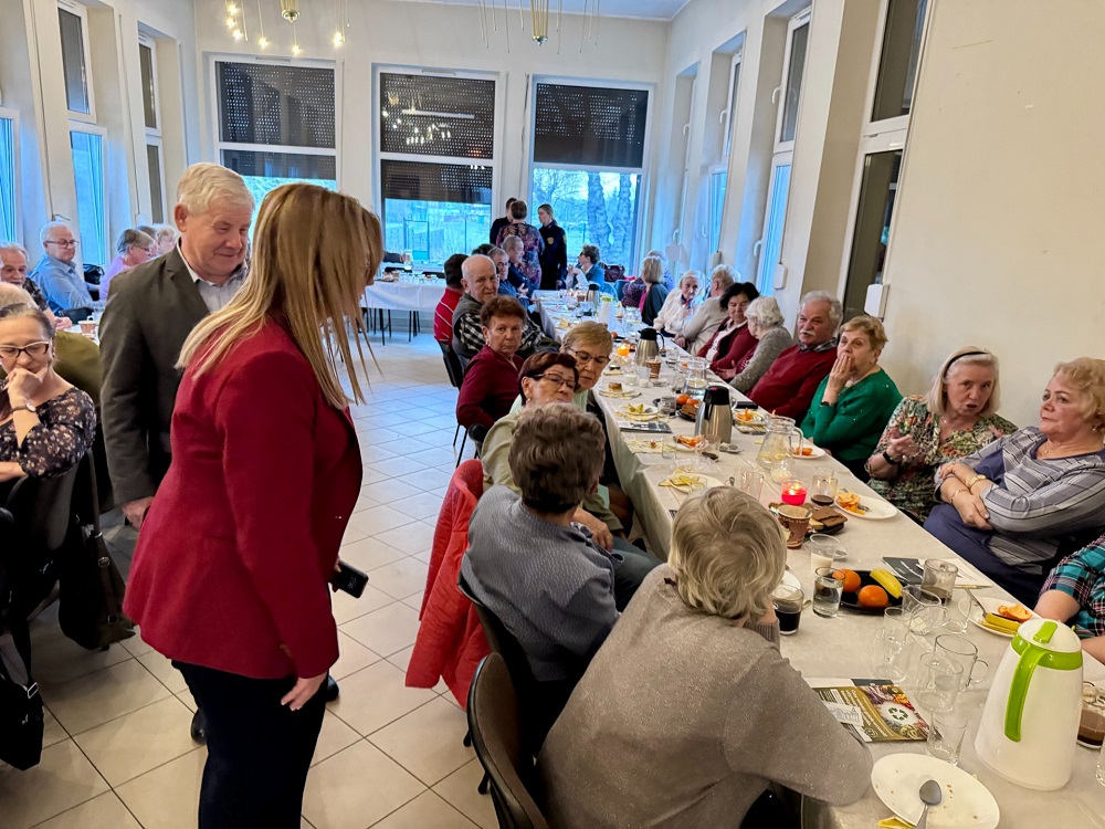 Zabrze stawia na seniorów – nowe inicjatywy i zielone działania w dzielnicach