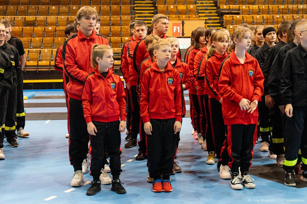 Młodzi druhowie w akcji. II Halowe Młodzieżowe Zawody Sportowo-Pożarnicze za nami
