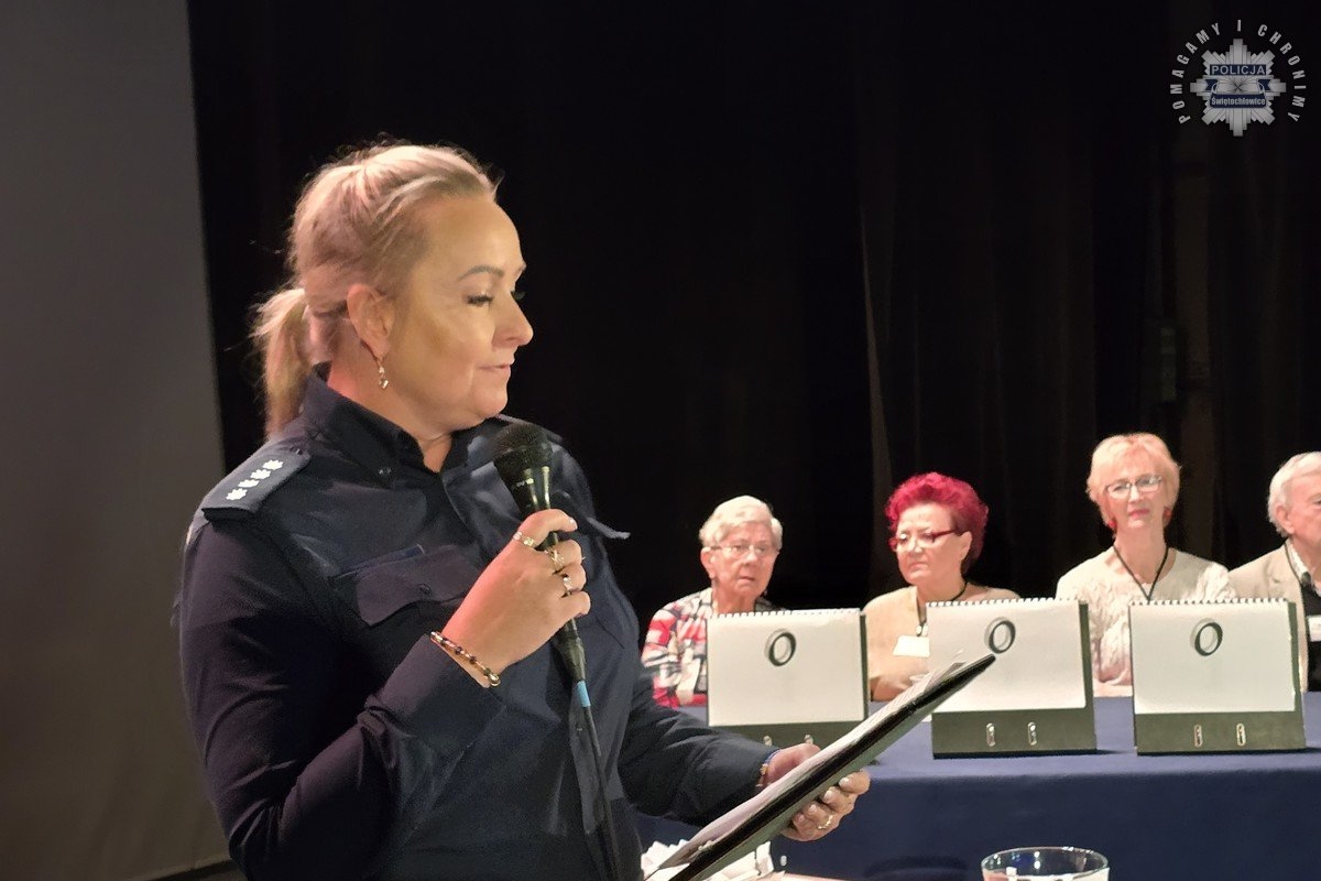 Zacięta rywalizacja seniorów w turnieju wiedzy "Jeden z szesnastu"!