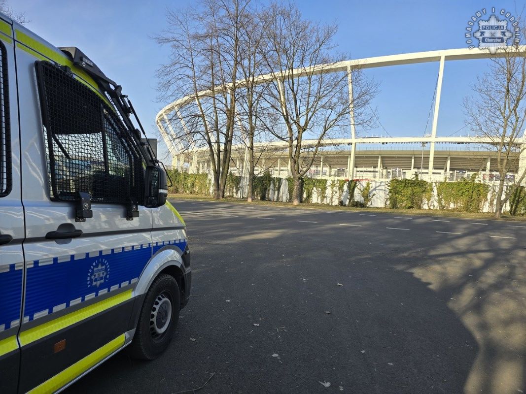 Mecz na Stadionie Śląskim pod nadzorem policji. Kilka naruszeń przepisów