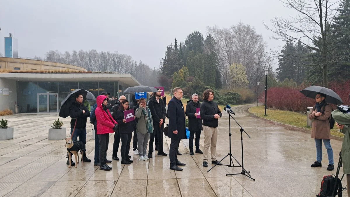 Adrian Zandberg w Parku Śląskim — tematem patodeweloperka!
