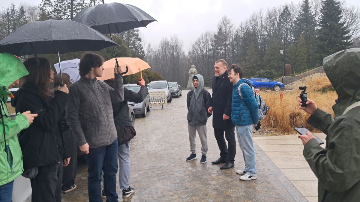 Adrian Zandberg w Parku Śląskim — tematem patodeweloperka!