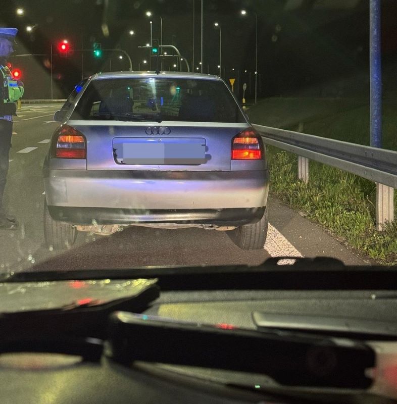 40-latek z czterema zakazami i alkoholem za kierownicą