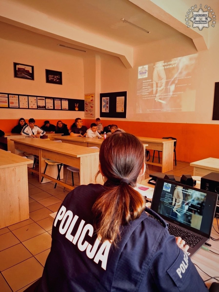 Młodzież z Rudy Śląskiej poznała skutki uzależnień dzięki alko i narkogoglom