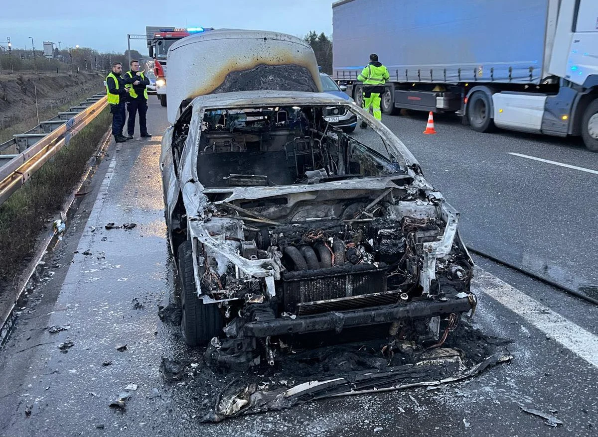 Pożar samochodu na A4 w Rudzie Śląskiej. Brak poszkodowanych