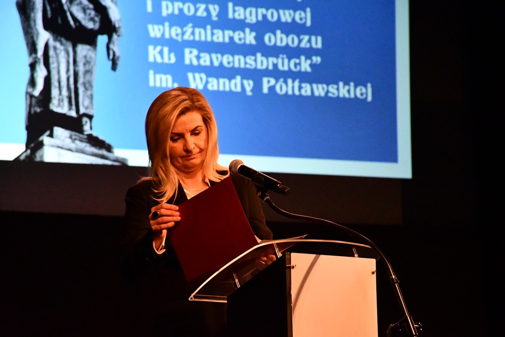 W kręgu poezji i prozy lagrowej więźniarek KL Ravensbruck im. Wandy Półtawskiej 10