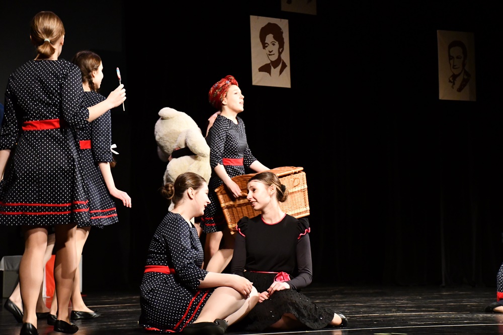 W kręgu poezji i prozy lagrowej więźniarek KL Ravensbruck im. Wandy Półtawskiej 13